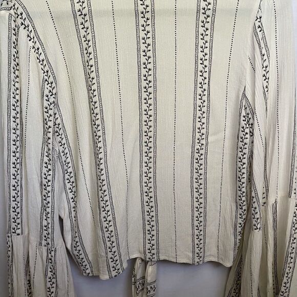 American Eagle Flare Long Sleeve Top - Picture 4 of 4